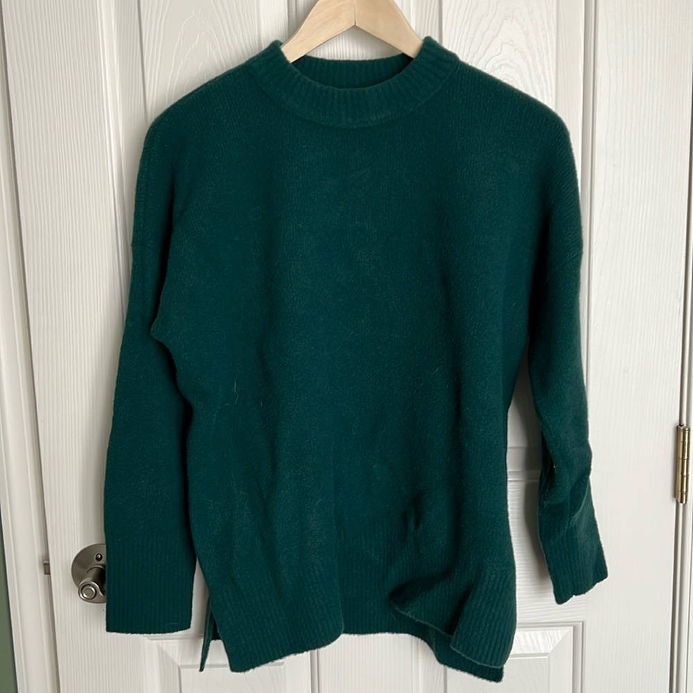 Crewneck sweater